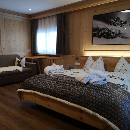 Rifugio Fermeda Hutte Hostal Santa Cristina Val Gardena Exterior foto