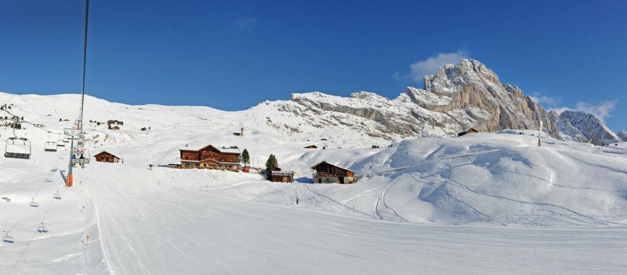 Rifugio Fermeda Hutte Hostal Santa Cristina Val Gardena Exterior foto